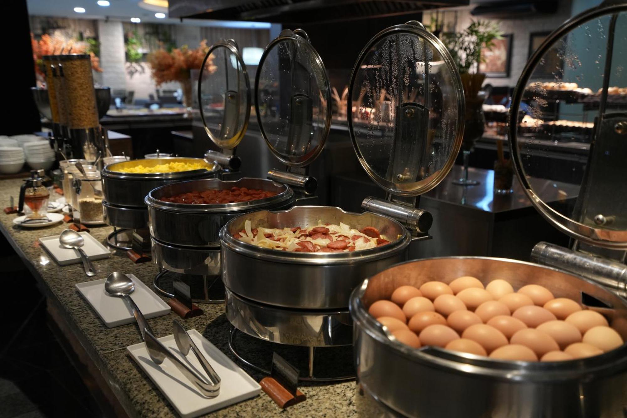 Wyndham Golden Foz Suites Foz do Iguaçu Eksteriør billede