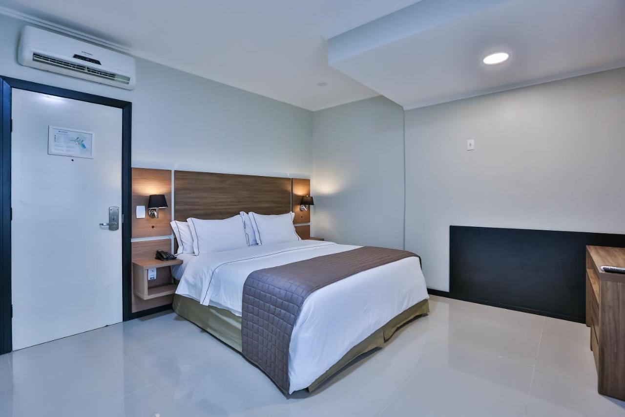 Wyndham Golden Foz Suites Foz do Iguaçu Eksteriør billede